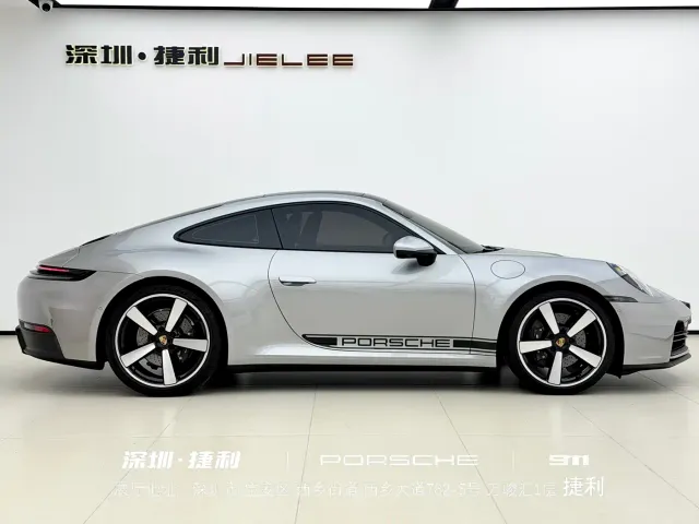Porsche 911 — Фото автомобиля 3