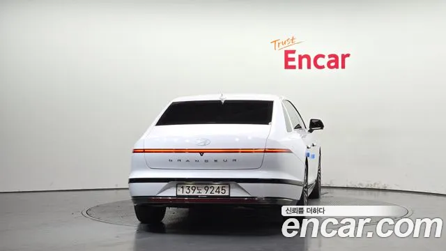 Hyundai Grandeur — Фото автомобиля 4