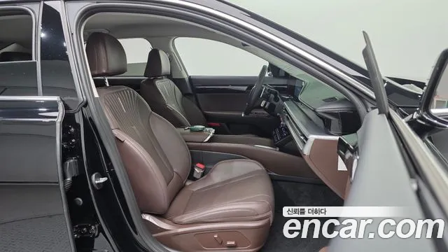 Hyundai Grandeur GN7 — Фото автомобиля 16
