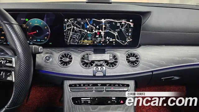 Mercedes-Benz CLS-Class — Фото автомобиля 15