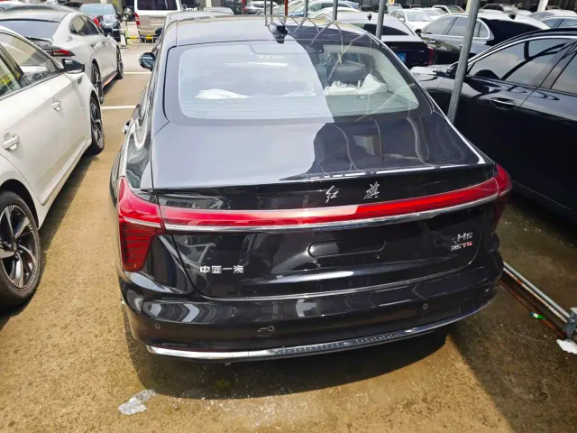 Hongqi H5 — Фото автомобиля 14