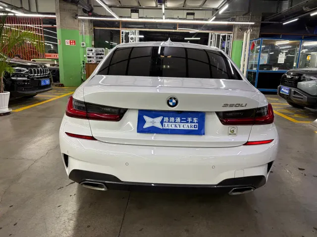 BMW 3 Series — Фото автомобиля 5