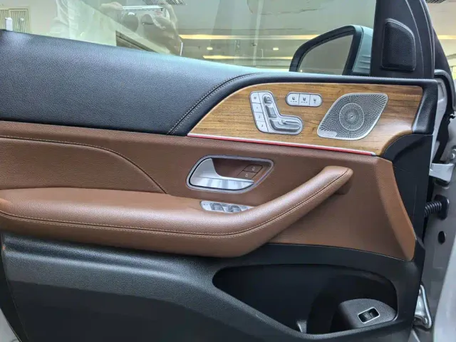 Mercedes-Benz GLS-Class — Фото автомобиля 7