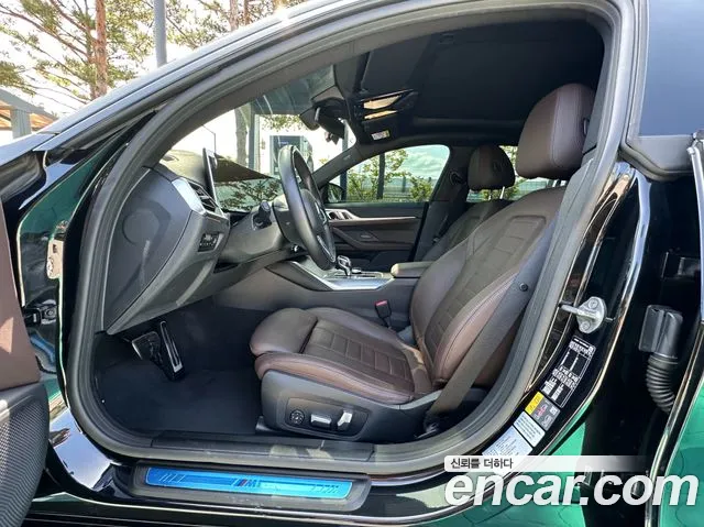 BMW i4 — Фото автомобиля 9