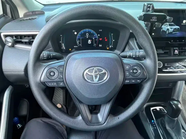 Toyota Corolla Cross — Фото автомобиля 4