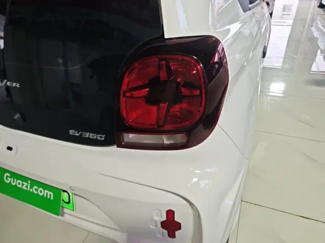 Roewe Clever — Фото автомобиля 7