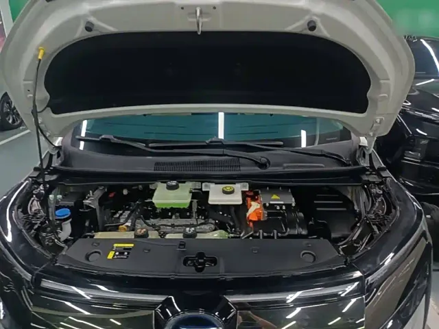 GAC Trumpchi E8 — Фото автомобиля 19