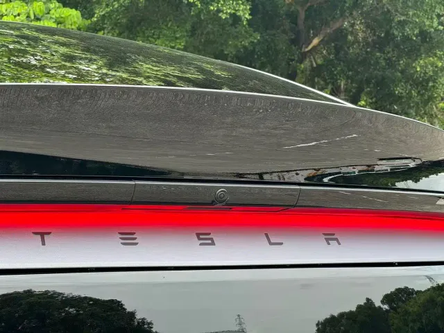 Tesla Model Y — Фото автомобиля 14