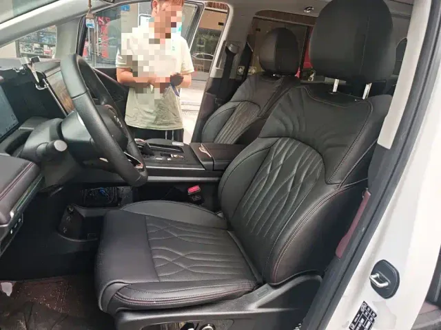 GAC Trumpchi M8 — Фото автомобиля 11