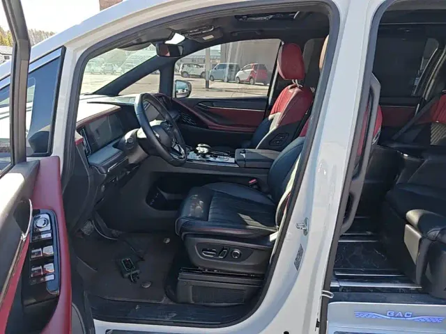 GAC Trumpchi M8 — Фото автомобиля 15