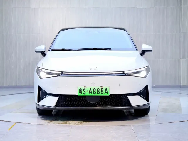 Xpeng P5 — Фото автомобиля 2