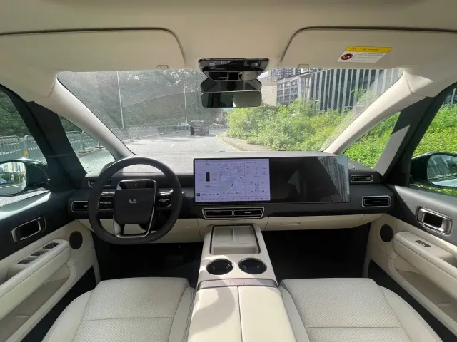 Li Auto MEGA — Фото автомобиля 12