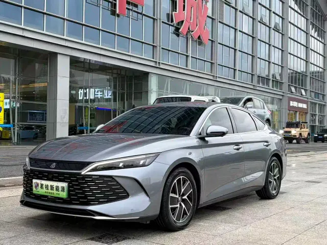 Фотография автомобиля — BYD Qin L