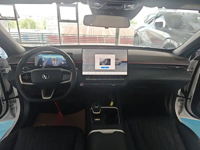 Changan Eado — Фото автомобиля 14