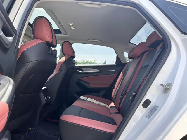 Changan Eado — Фото автомобиля 5