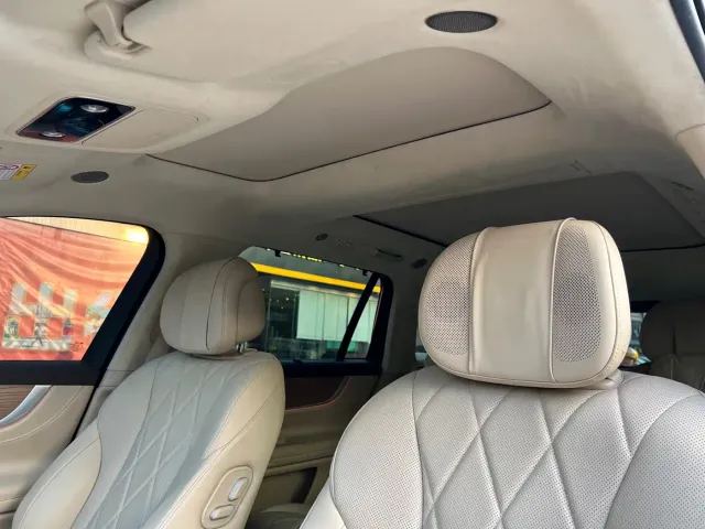 AITO Wenjie AITO M9 2024 Extended Range Ultra 42kWh 6-Seater — Фото автомобиля 12