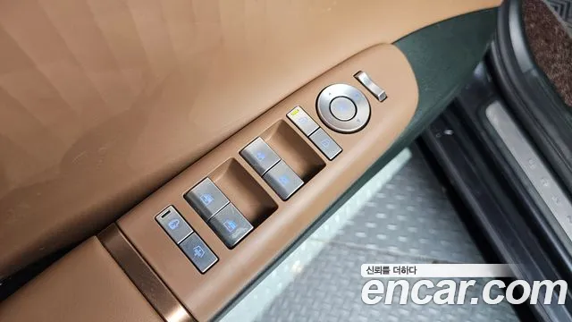 Hyundai Grandeur GN7 — Фото автомобиля 18