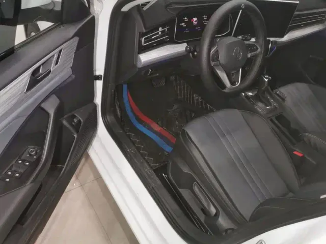 Volkswagen Sagitar — Фото автомобиля 15