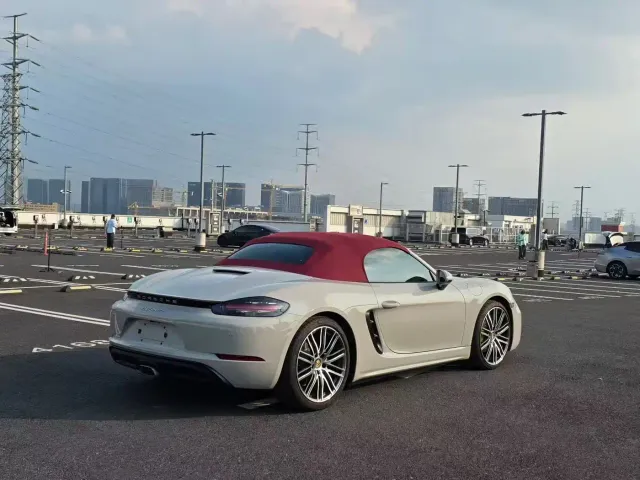 Porsche 718 — Фото автомобиля 3