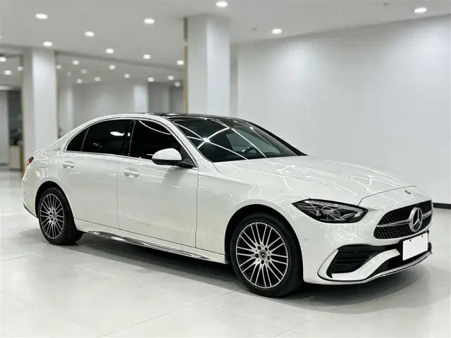Mercedes-Benz C-Class — Фото автомобиля 3