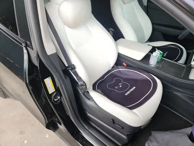 Tesla Model Y — Фото автомобиля 24