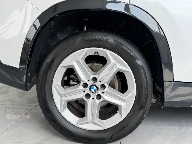 BMW X1 — Фото автомобиля 4
