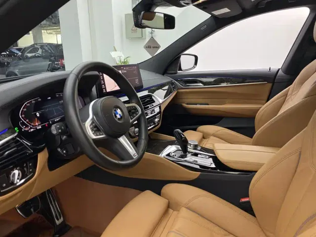 BMW 6 Series Gran Turismo — Фото автомобиля 14