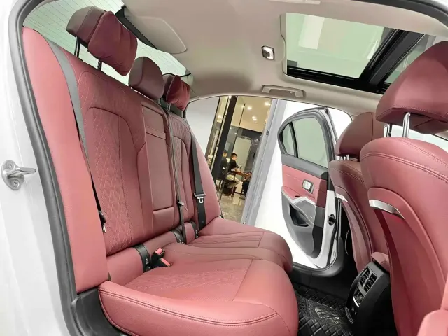 BMW 3 Series — Фото автомобиля 6