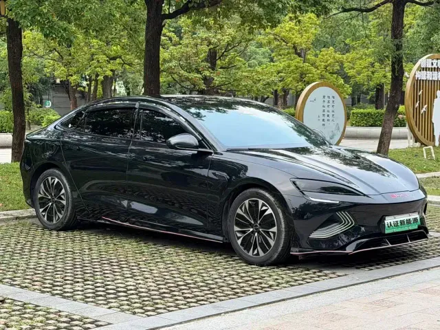 BYD Seal — Фото автомобиля 2