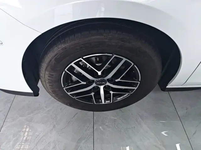 BYD Seal 05 DM-i — Фото автомобиля 22