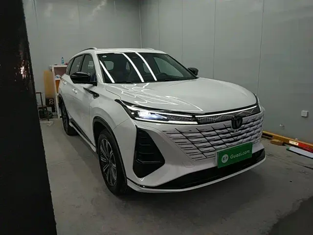 Changan CS75 Plus — Фото автомобиля 3