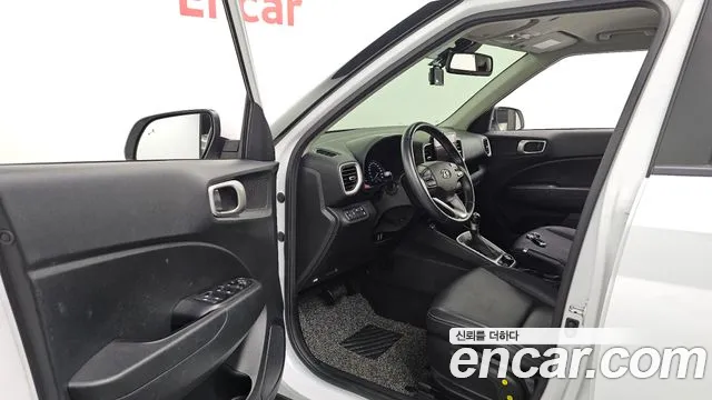 Hyundai Venue — Фото автомобиля 15