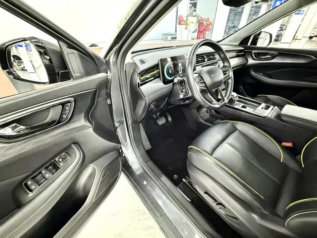 Roewe RX5 — Фото автомобиля 4