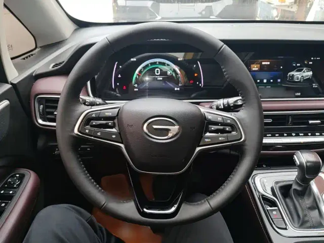 GAC Trumpchi M6 — Фото автомобиля 10
