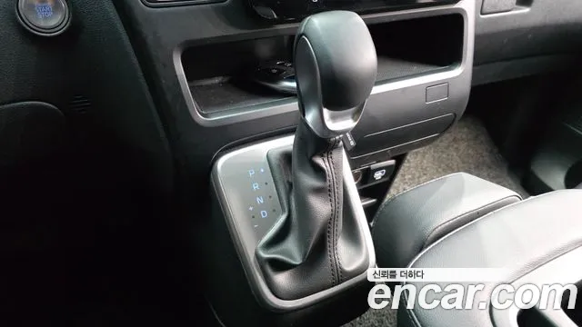 Hyundai Staria Staria Tourer 9 мест — Фото автомобиля 9