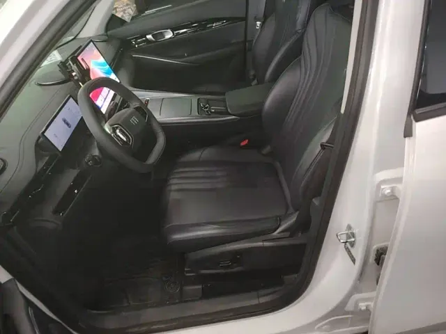 Geely Galaxy E5 — Фото автомобиля 14