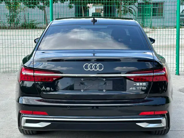 Audi A6L — Фото автомобиля 8