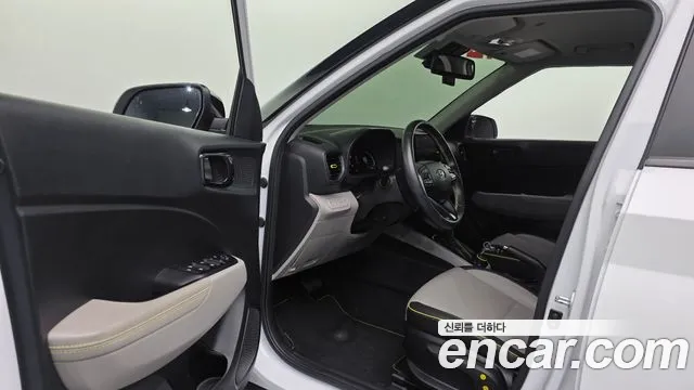 Hyundai Venue — Фото автомобиля 10