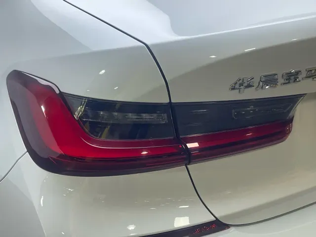 BMW 3 Series — Фото автомобиля 10