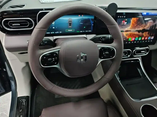 Leapmotor C11 — Фото автомобиля 10