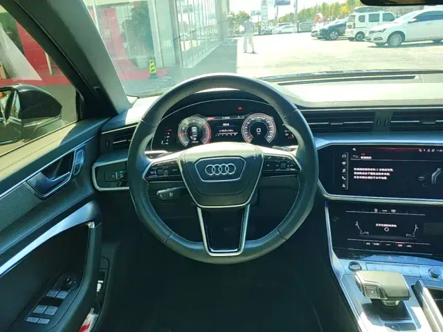 Audi A6L — Фото автомобиля 10