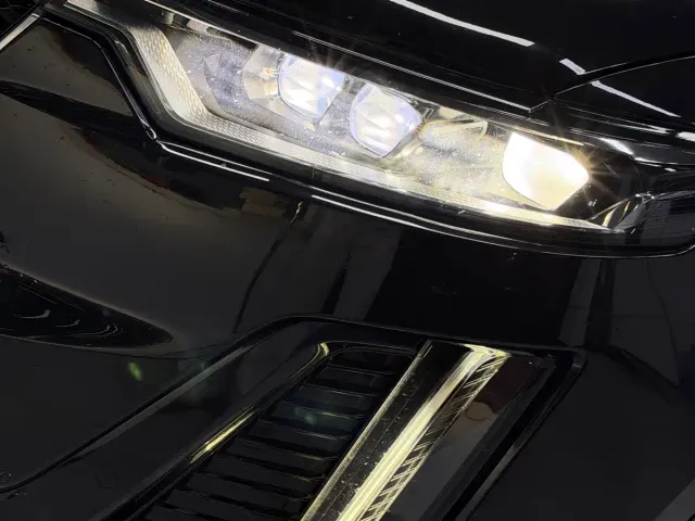 Cadillac XT6 — Фото автомобиля 2