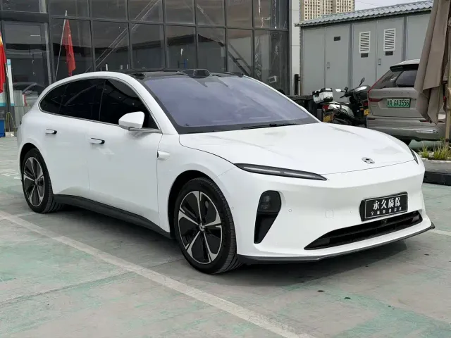 Nio ET5 Touring — Фото автомобиля 2
