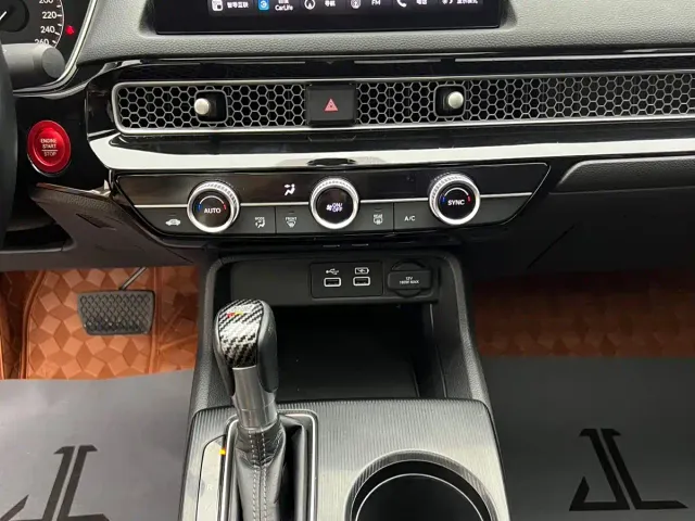 Honda Civic — Фото автомобиля 12