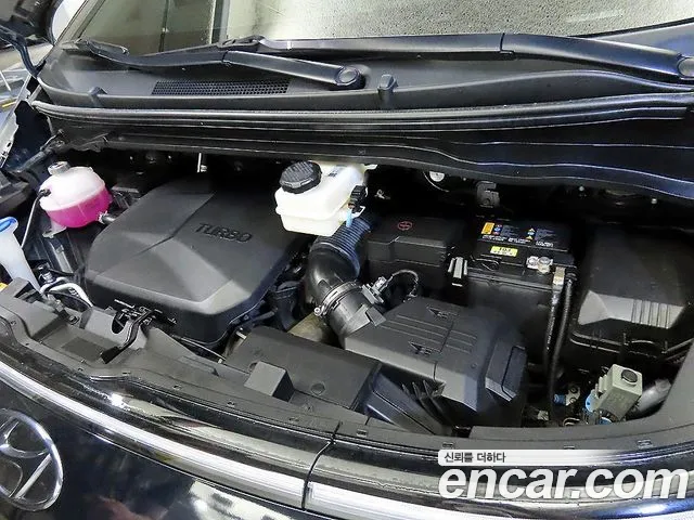 Hyundai Staria Staria 4WD Lounge 9 мест — Фото автомобиля 19