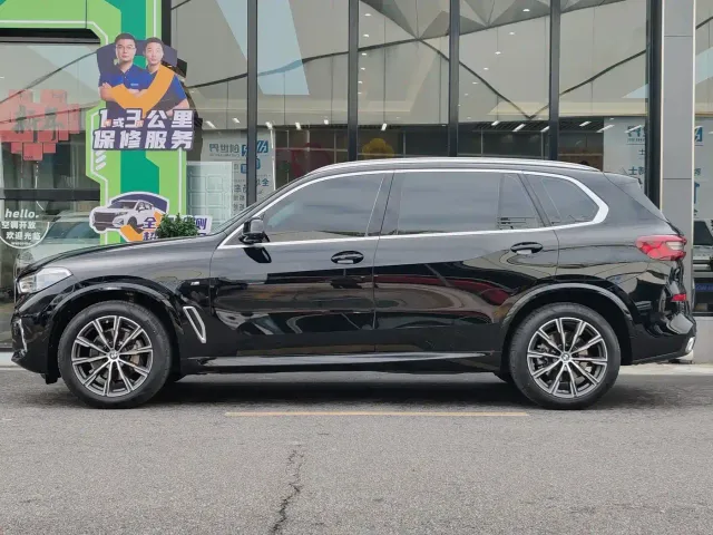 BMW X5 — Фото автомобиля 4