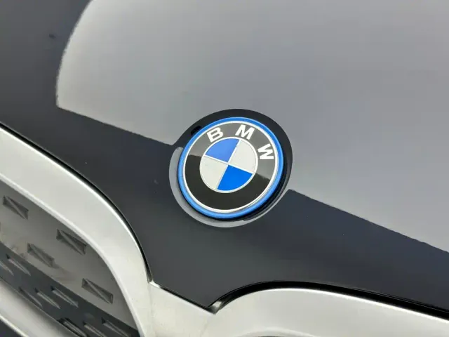BMW iX3 — Фото автомобиля 22