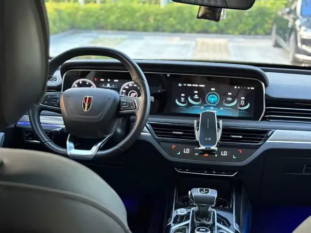 Hongqi HS5 — Фото автомобиля 13