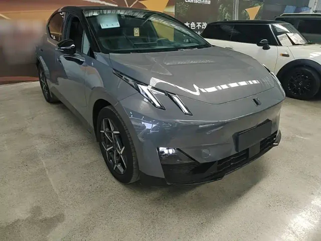 Lynk & Co Z20 — Фото автомобиля 3