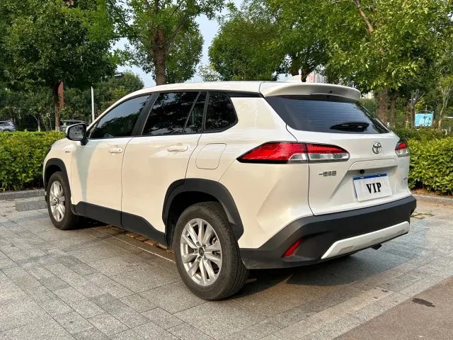 Toyota Corolla Cross — Фото автомобиля 12